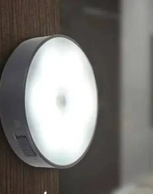 Luz LED circular con sensor de movimiento LUMORA